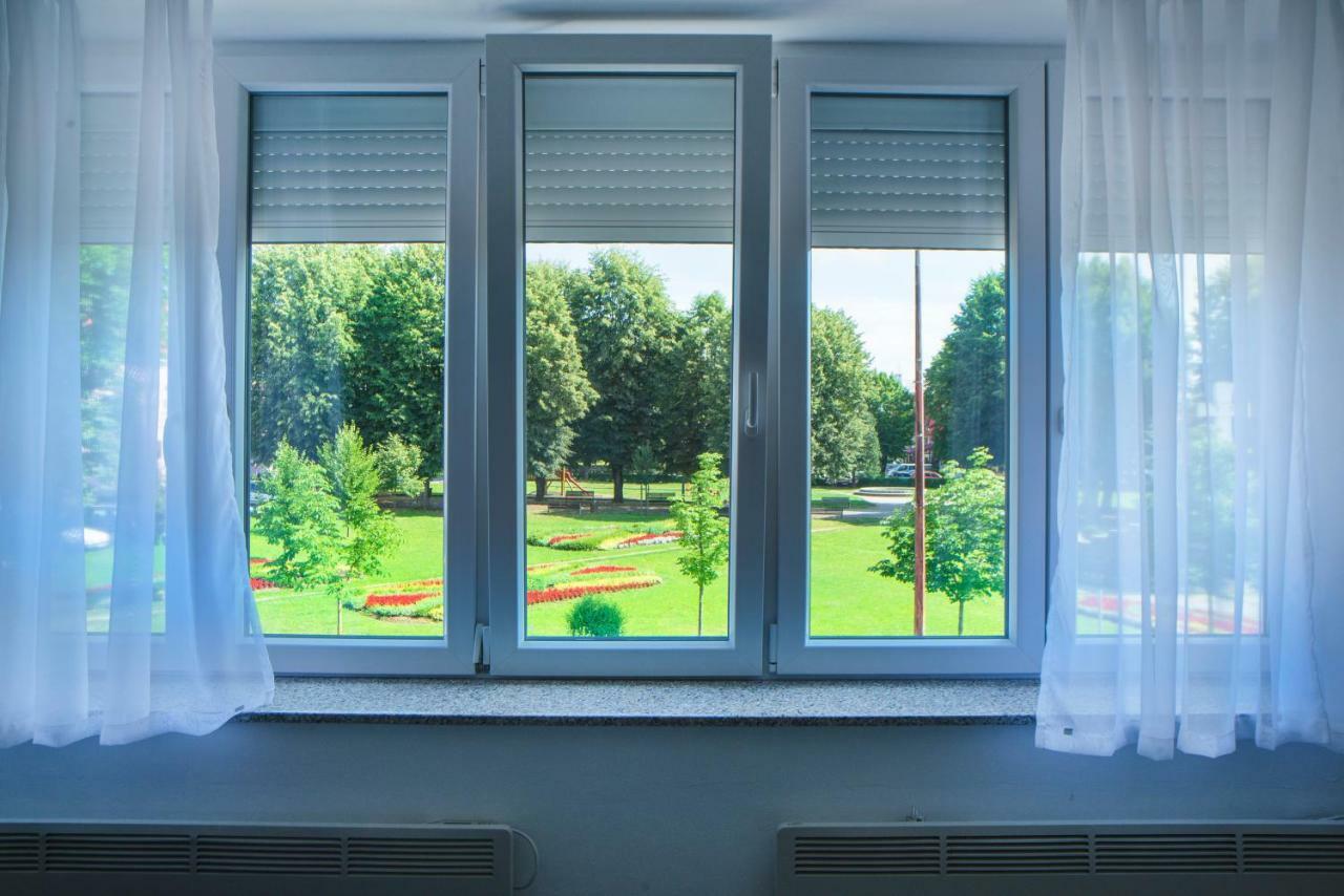 Apartman Visnja スルニュ エクステリア 写真